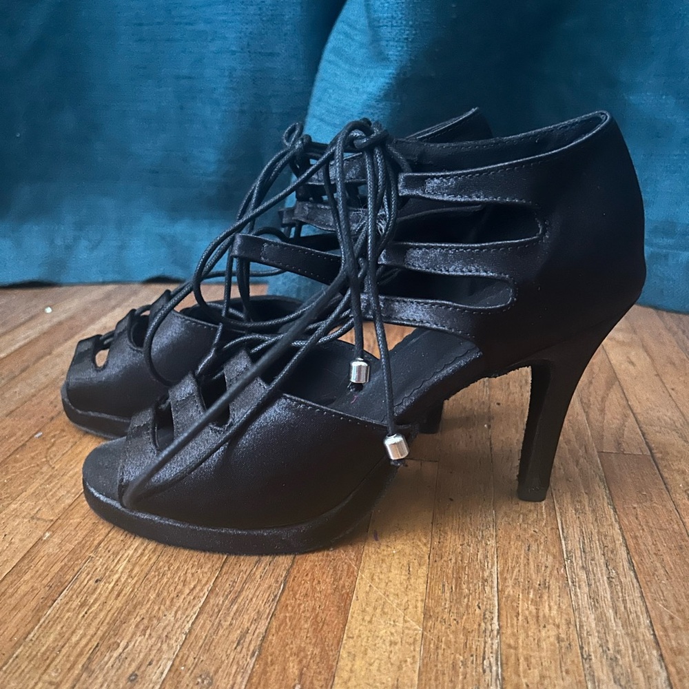 Dance shoes - suede sole - size 40